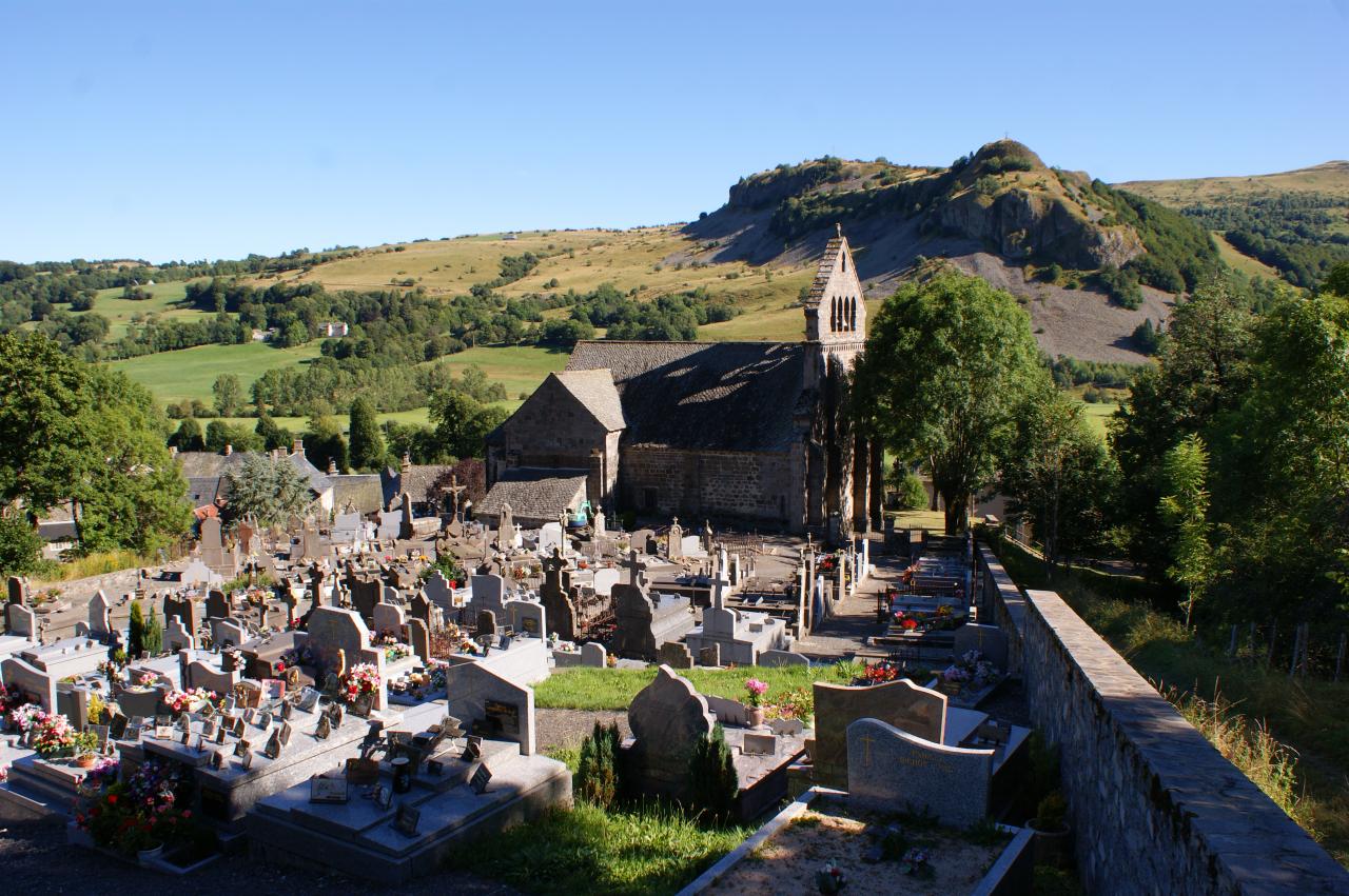 Eglise de Dienne (Cantal)