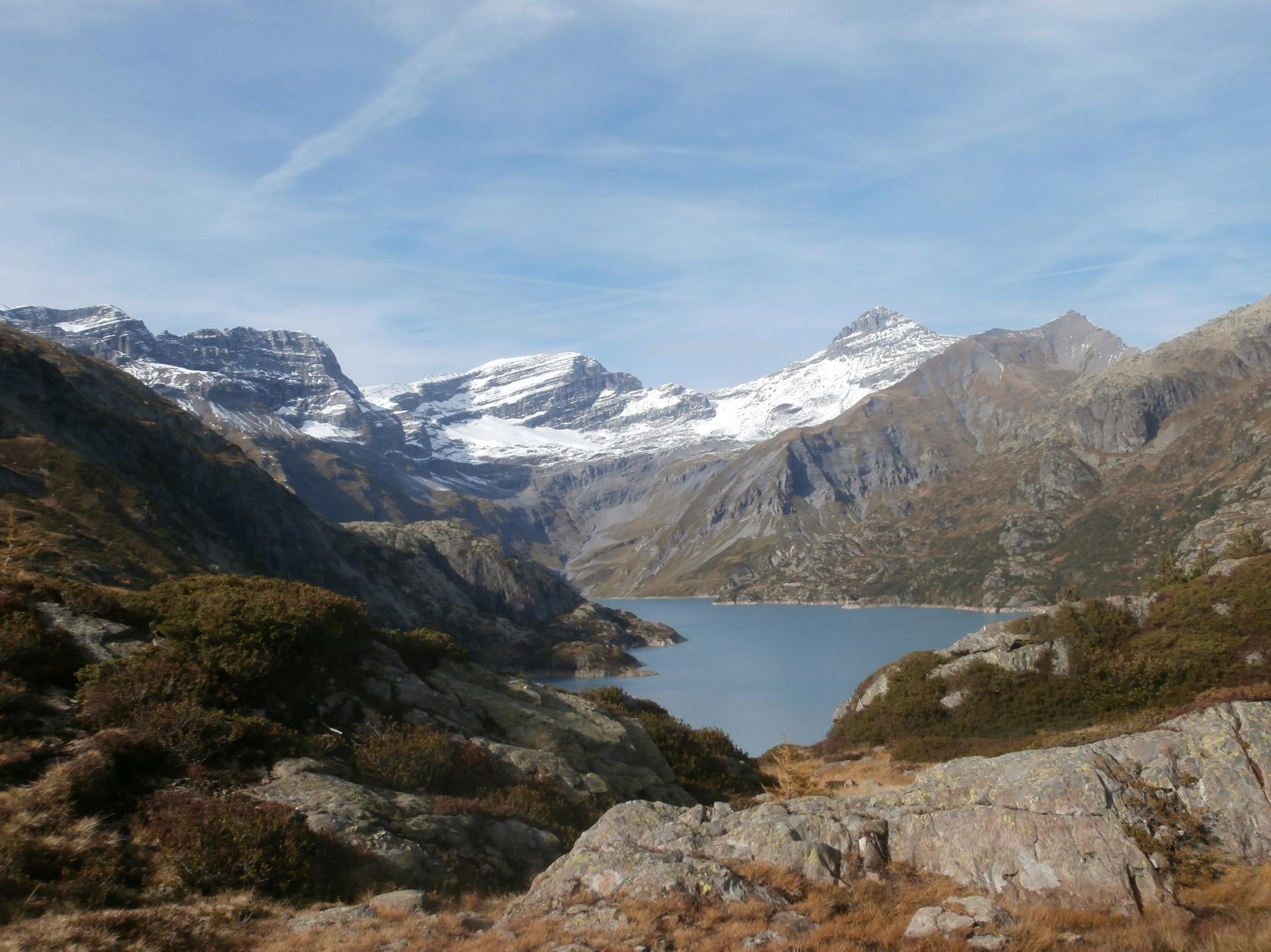Emosson 