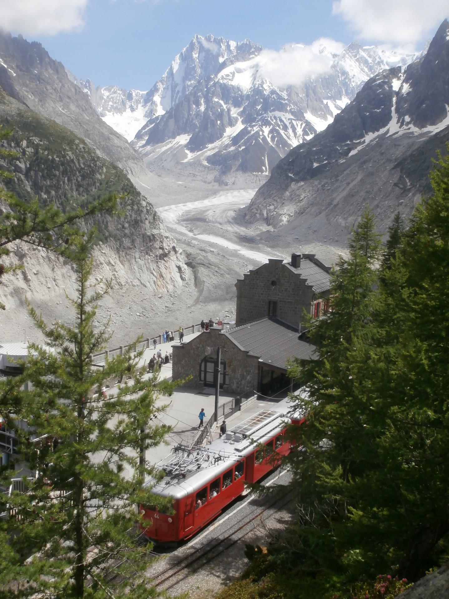 le train du Montenvers  & la Mer de Glace