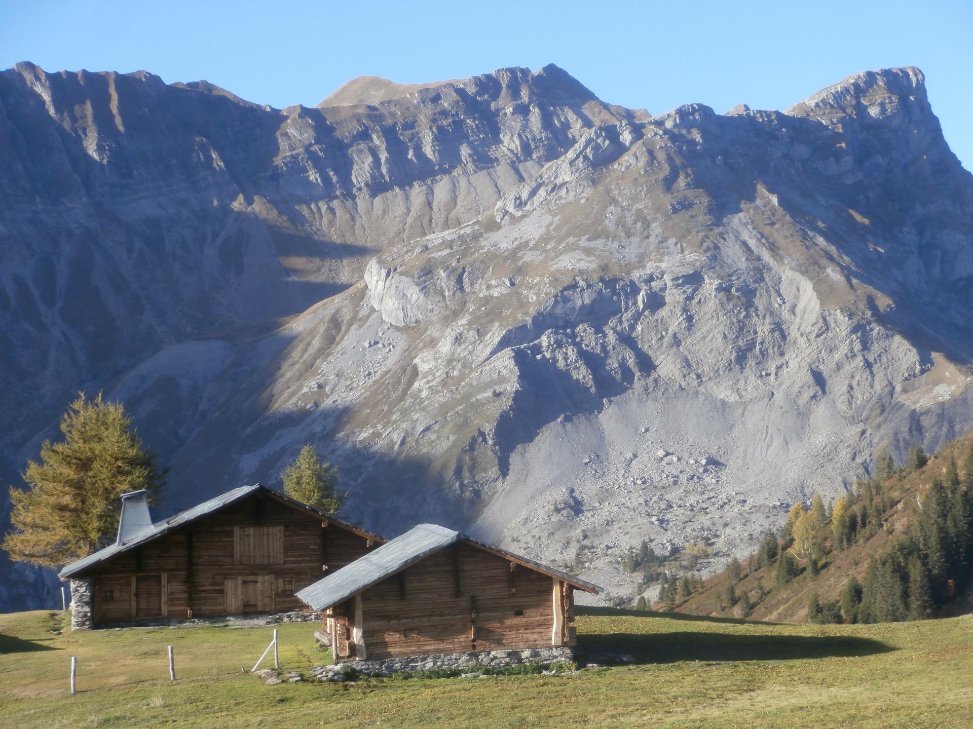 chalets du  Leuta  (Croise Baulet) Hte Savoie)