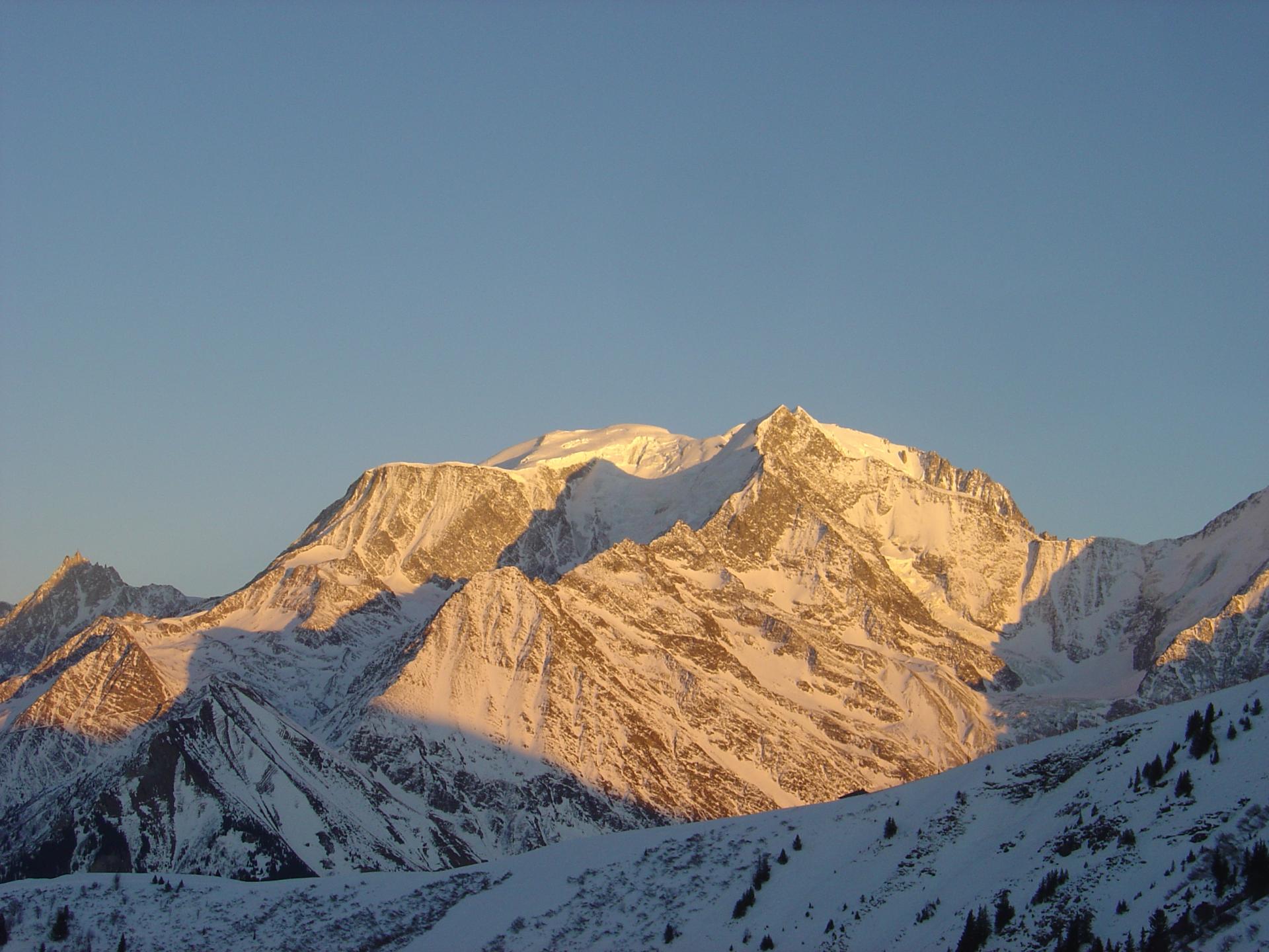 Aiguille du goûter au couchant