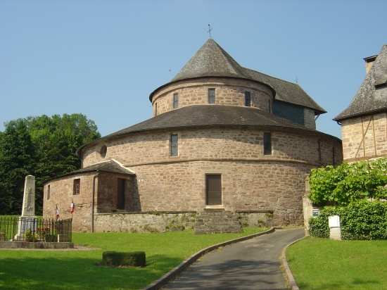 Eglise romane de Saint Bonnet (Corrèze)