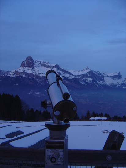 Longue vue sur les montagnes