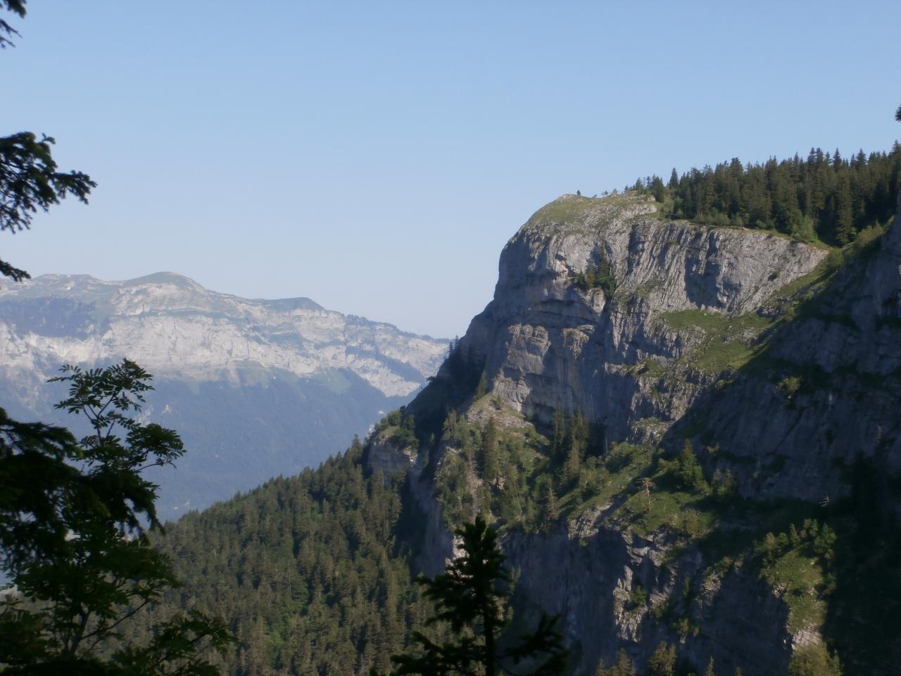 Falaises (dessous aiguille de Véran)