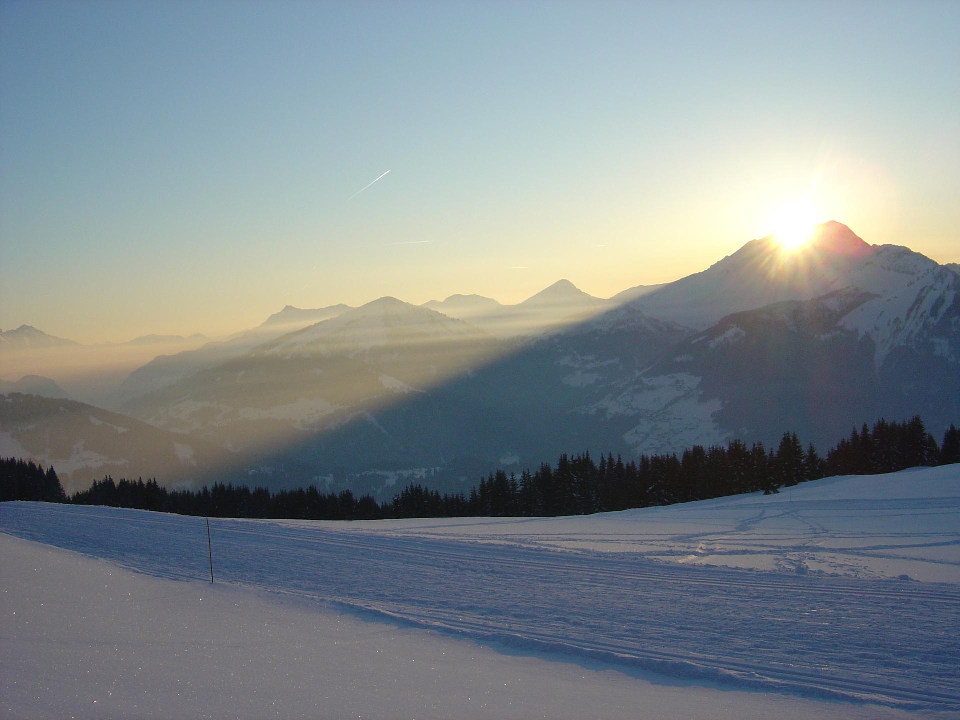 Coucher de soleil sur neige